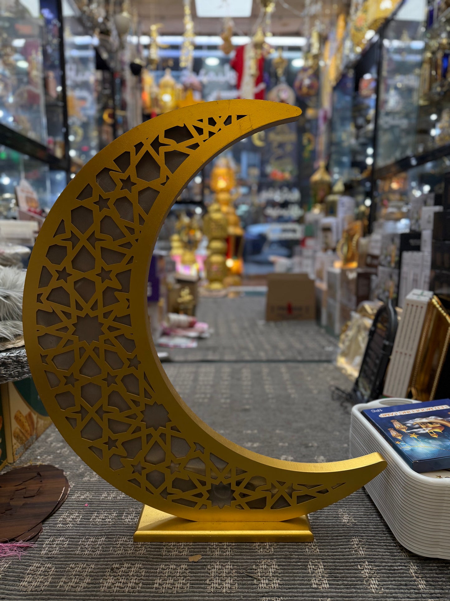 Wooden Crescent battery Powered 17 inches