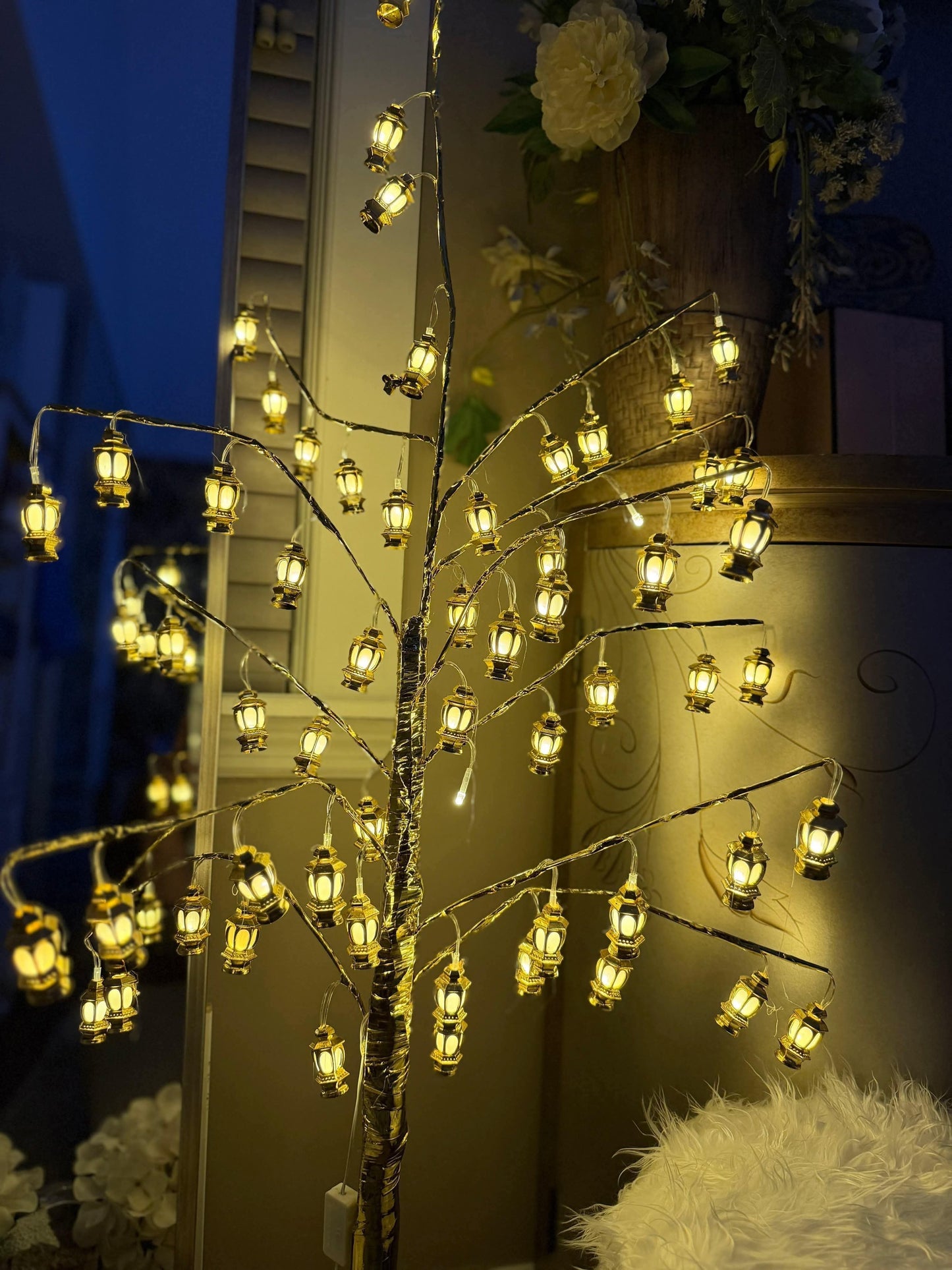 Ramadan tree with mini lanterns hanging