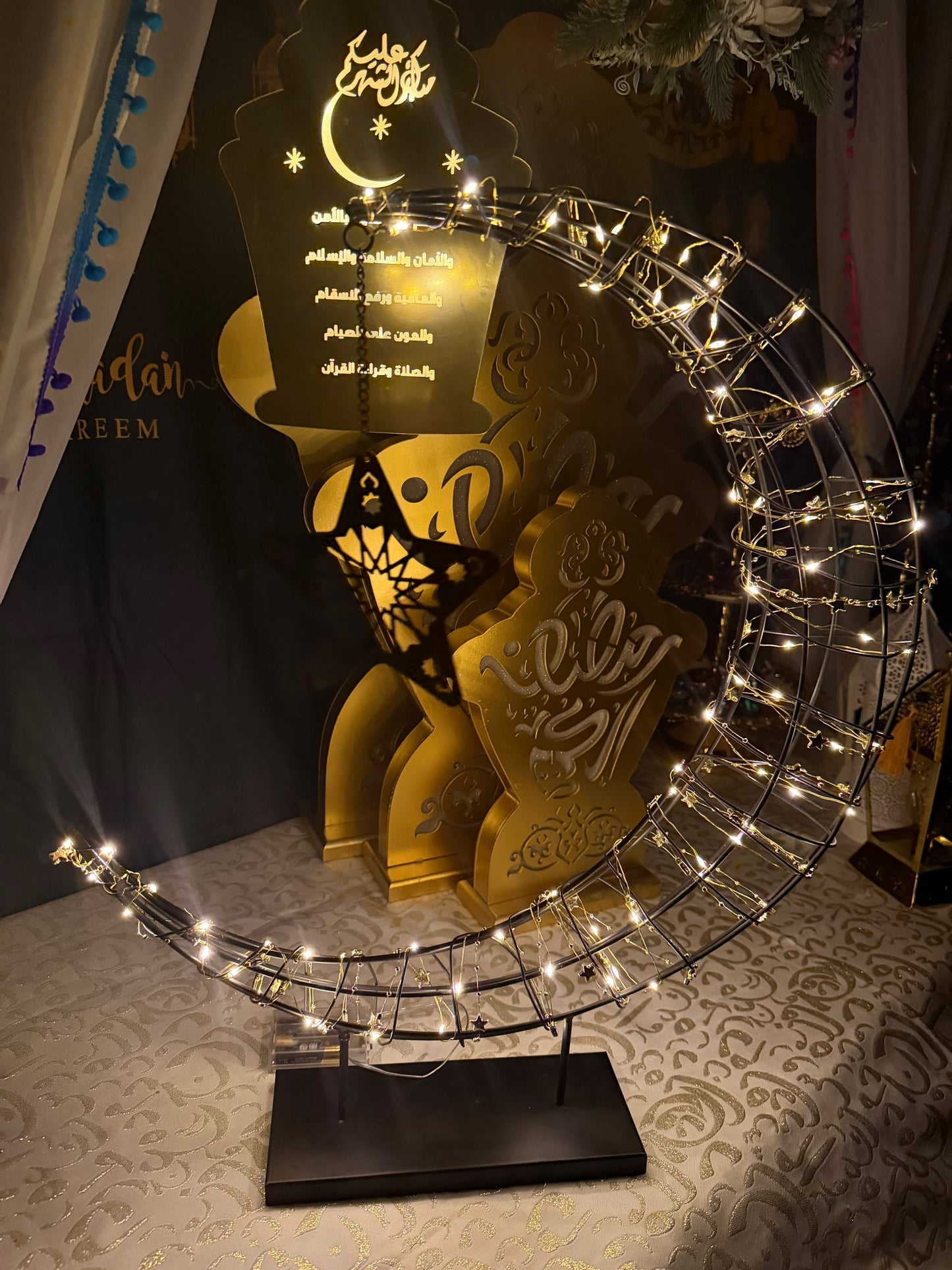 The Night of Light Crescent