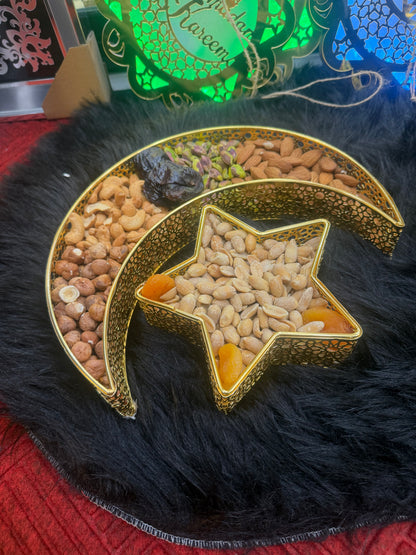 Crescent and moon nuts holder