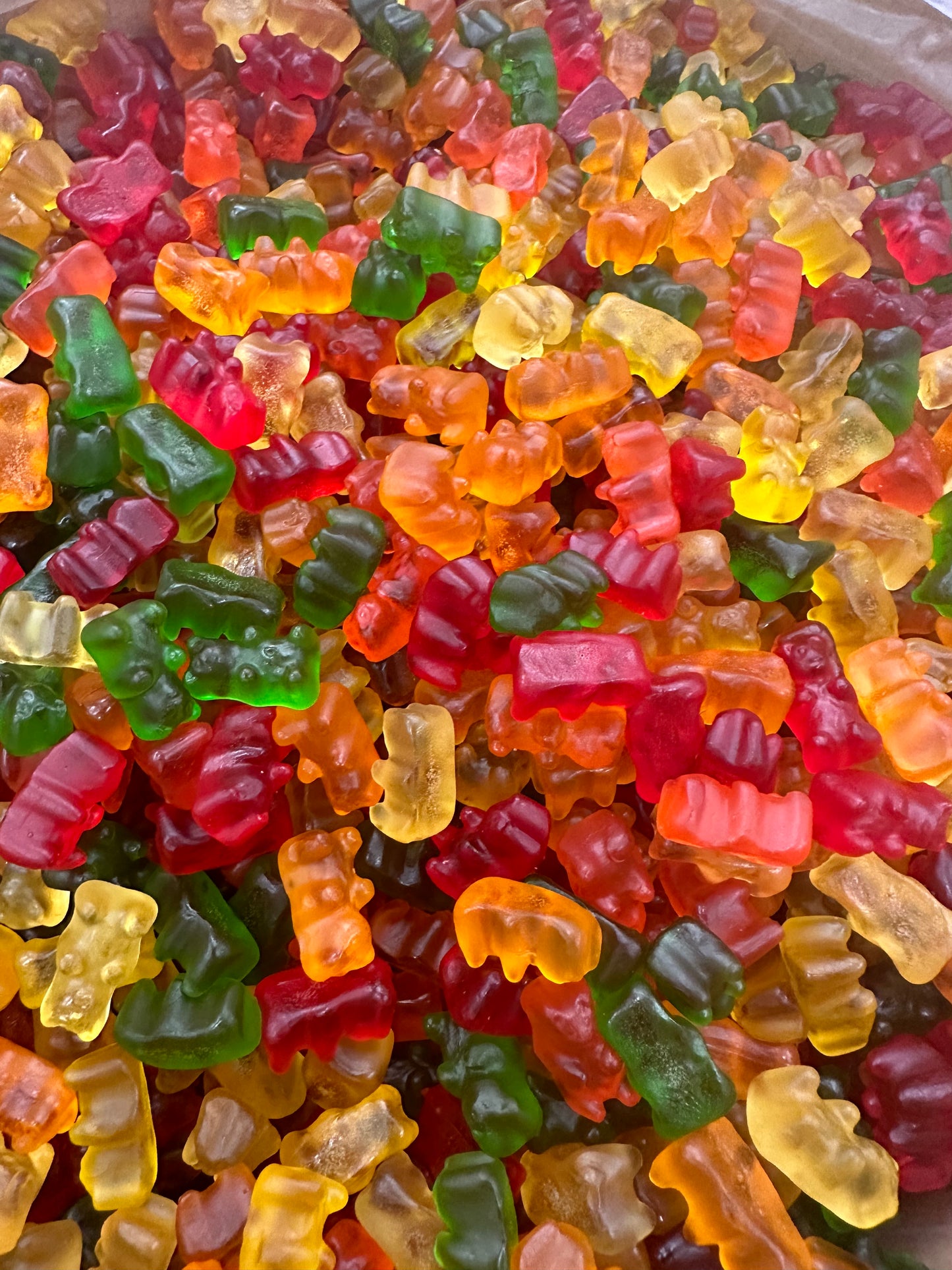 Halal gummy bears and gummy worms